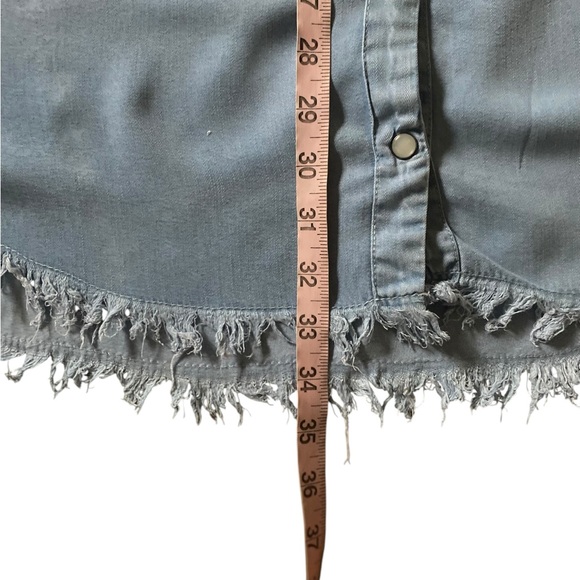 Zenana Denim Pearl snap Shirt 2XL - Picture 6 of 9